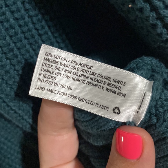 Sweater - Picture 4 of 4